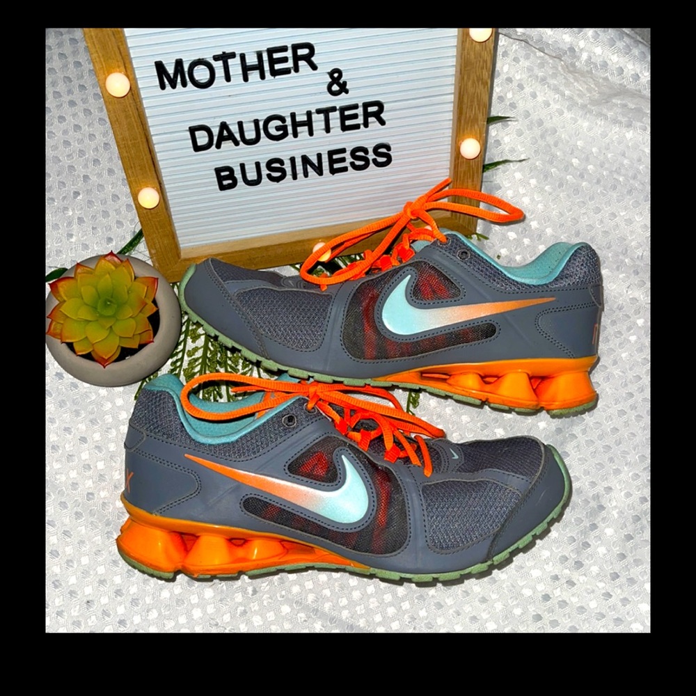 Nike Reax Run (599562-008) Size 9 Gray/Orange/Teal. 🏋️‍♀️